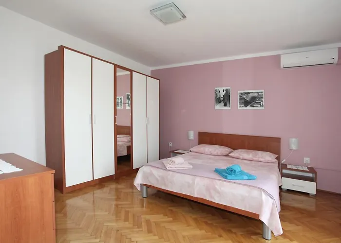 Apartments Madona
