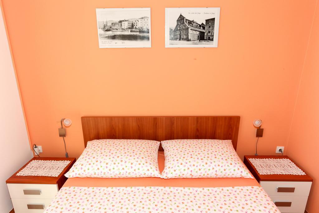 Madona Appartement Pag Town
